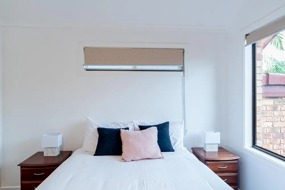 Byron Bay Accom Unit 4 63 Shirley Street, Byron Bay- Mango Tree Apartment