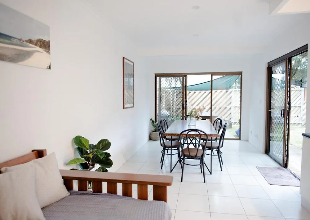 Byron Bay Accom Unit 4 63 Shirley Street, Byron Bay- Mango Tree 0*,  Australia