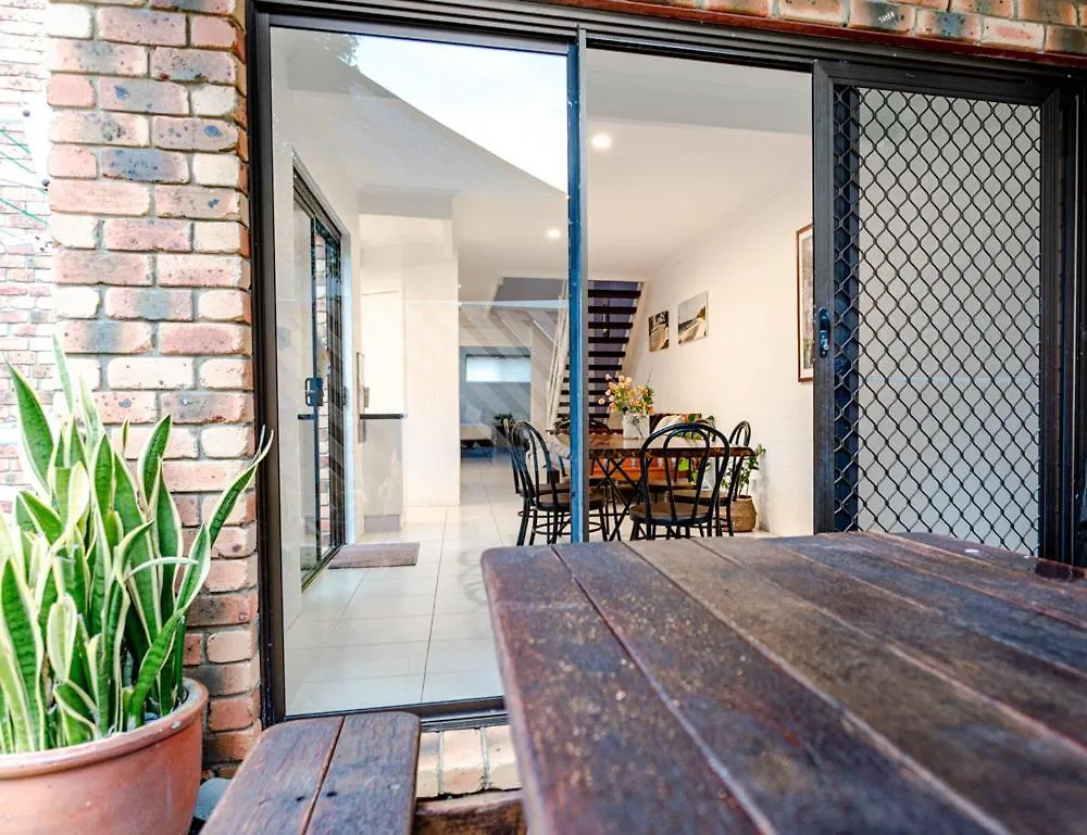 Apartment Byron Bay Accom Unit 4 63 Shirley Street, Byron Bay- Mango Tree